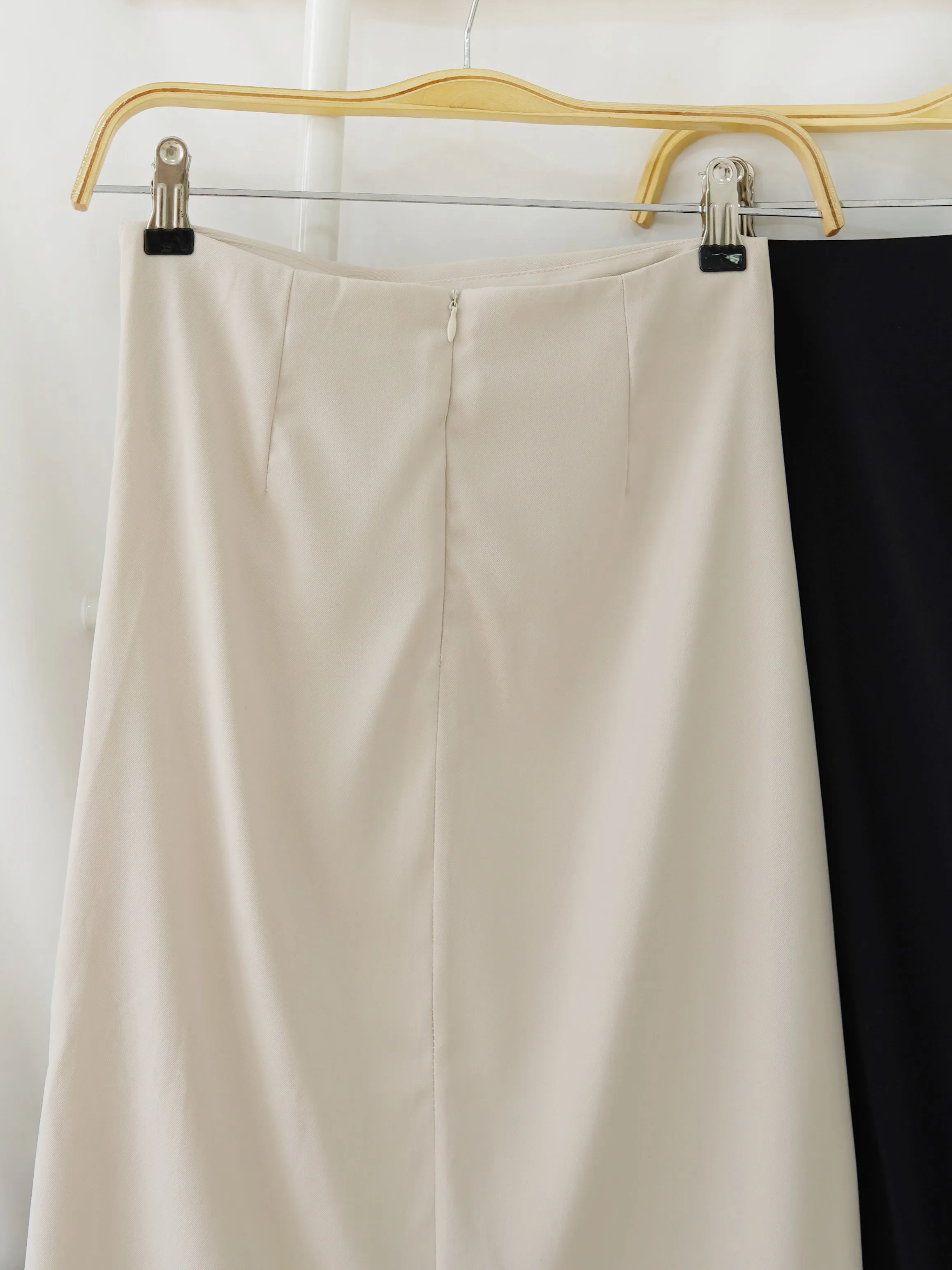 RACHEL PENCIL MIDI SKIRT